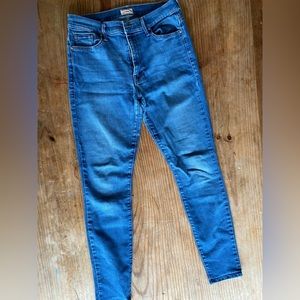 Mother - high waisted looker jeans, size 30